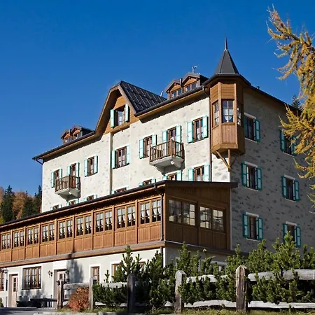 Li Arnoga Hotel